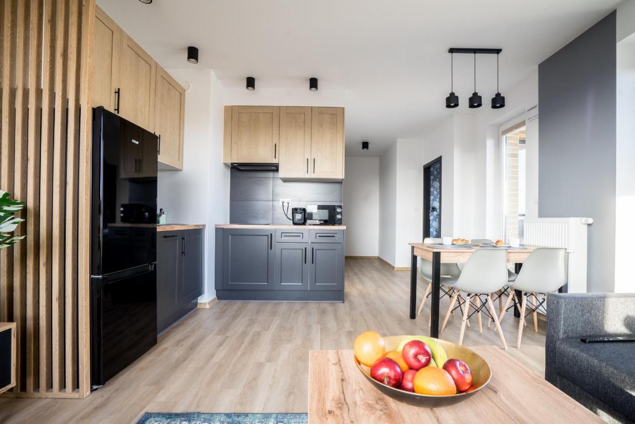 Bizapartments - Modern Flats With Parking Warsawa Bagian luar foto