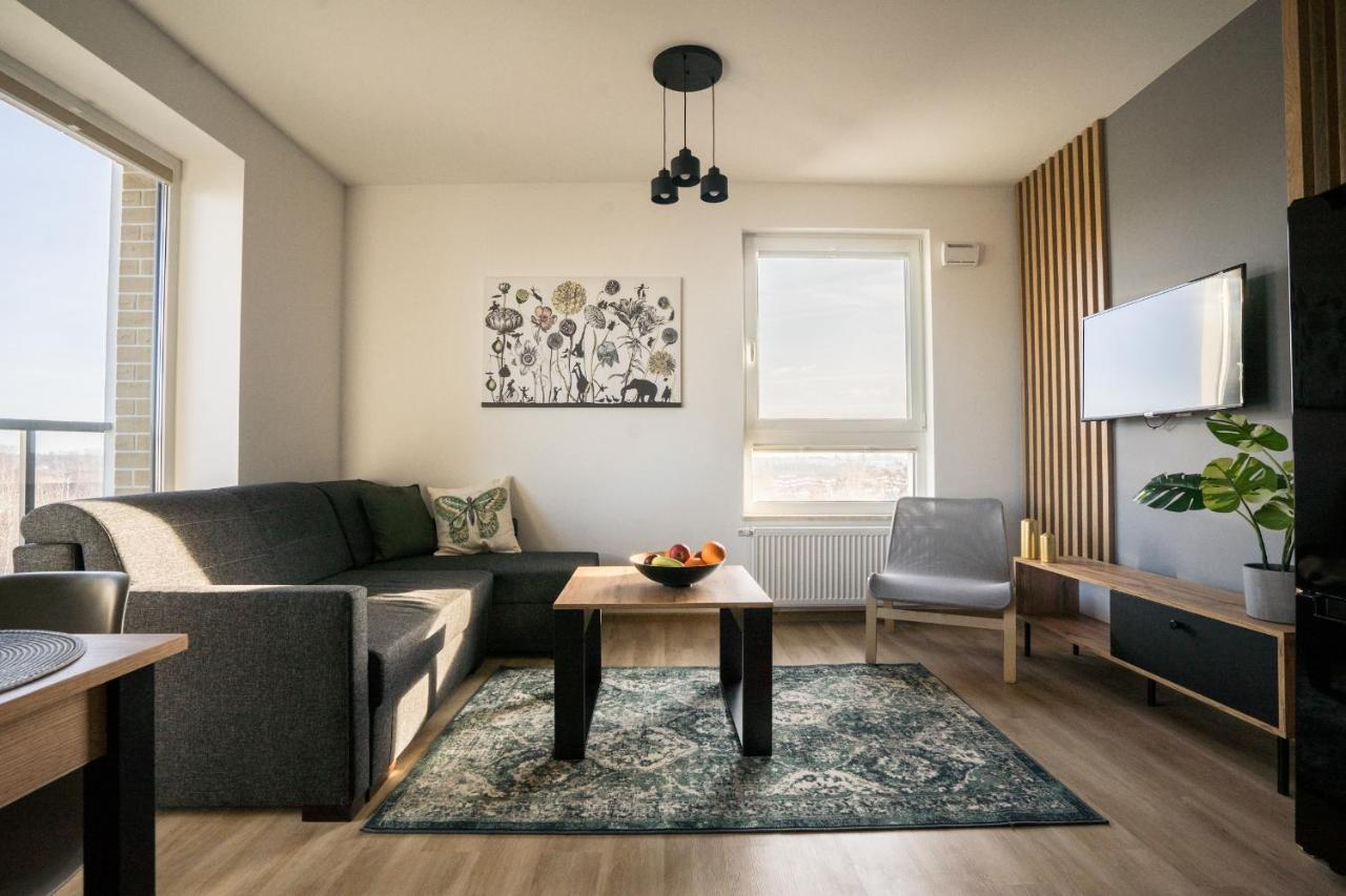 Bizapartments - Modern Flats With Parking Warsawa Bagian luar foto