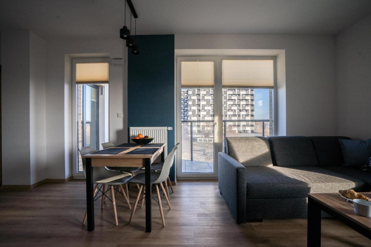 Bizapartments - Modern Flats With Parking Warsawa Bagian luar foto