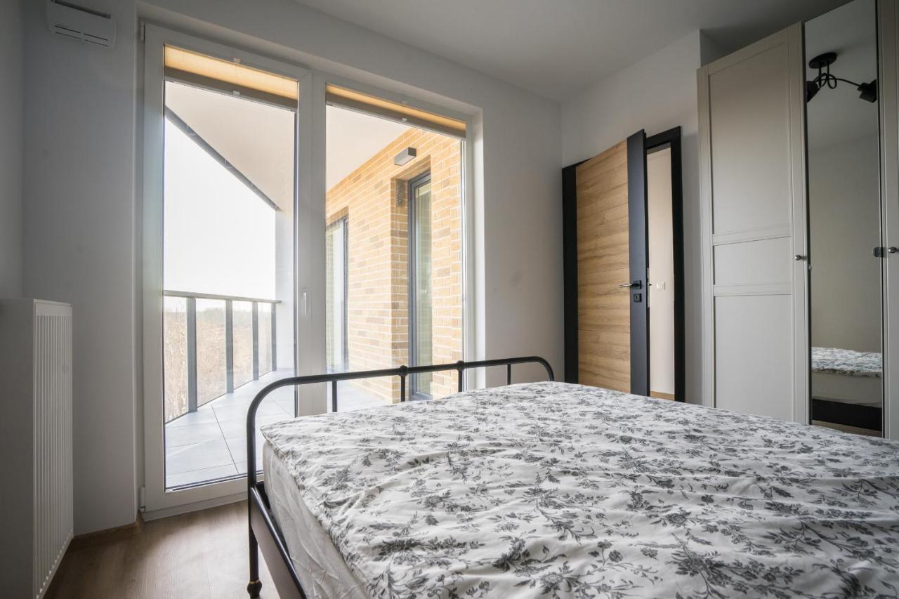 Bizapartments - Modern Flats With Parking Warsawa Bagian luar foto