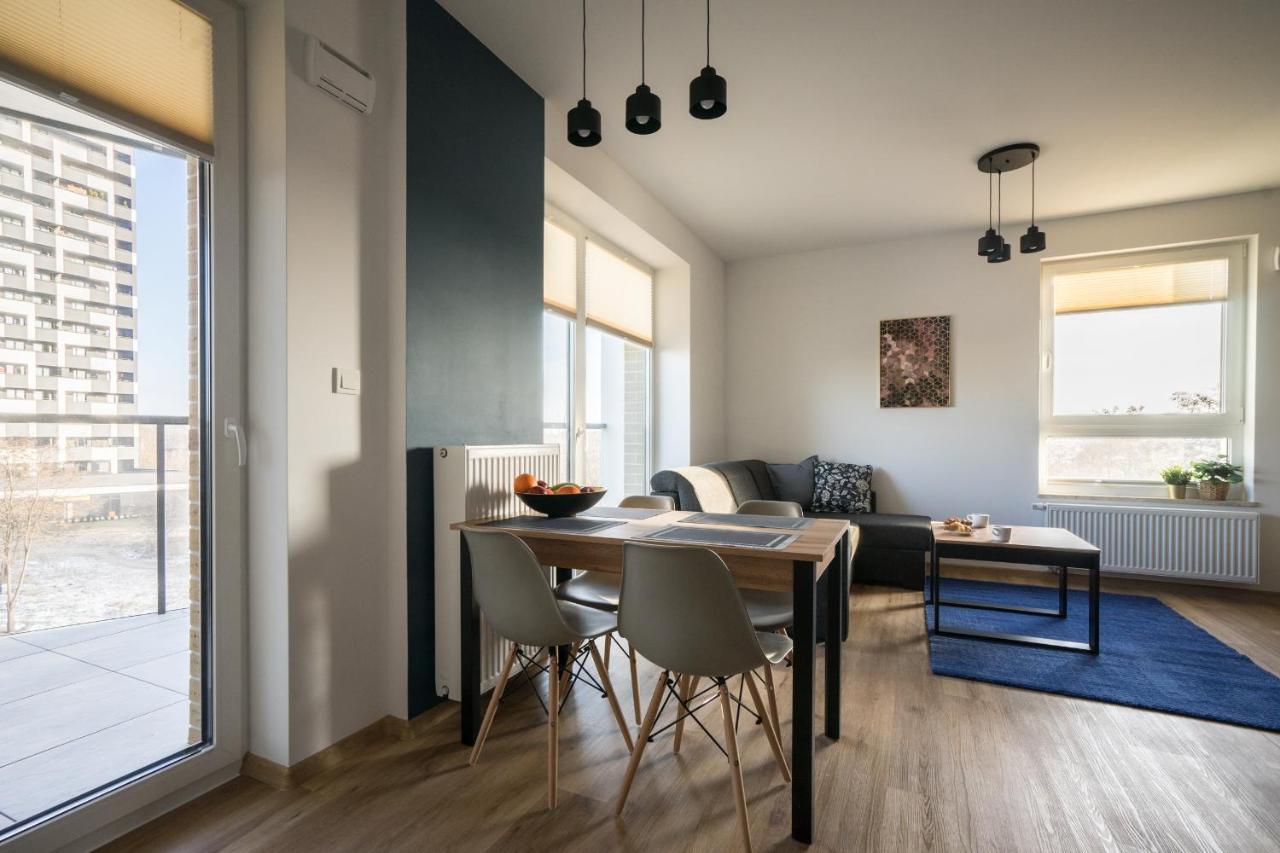 Bizapartments - Modern Flats With Parking Warsawa Bagian luar foto
