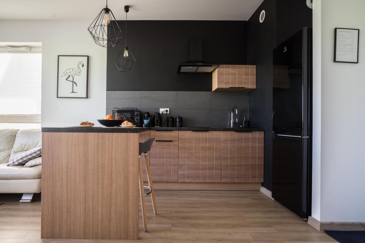 Bizapartments - Modern Flats With Parking Warsawa Bagian luar foto