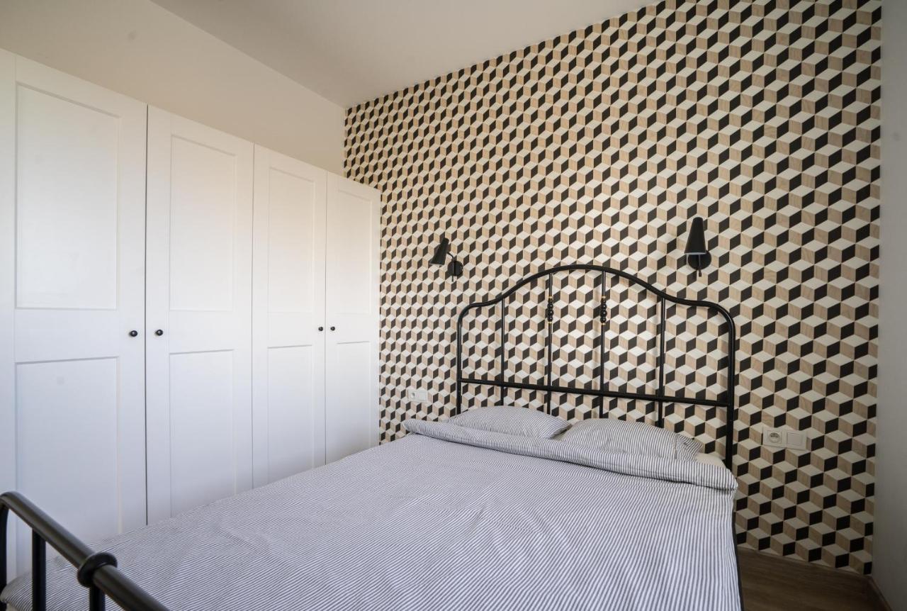 Bizapartments - Modern Flats With Parking Warsawa Bagian luar foto