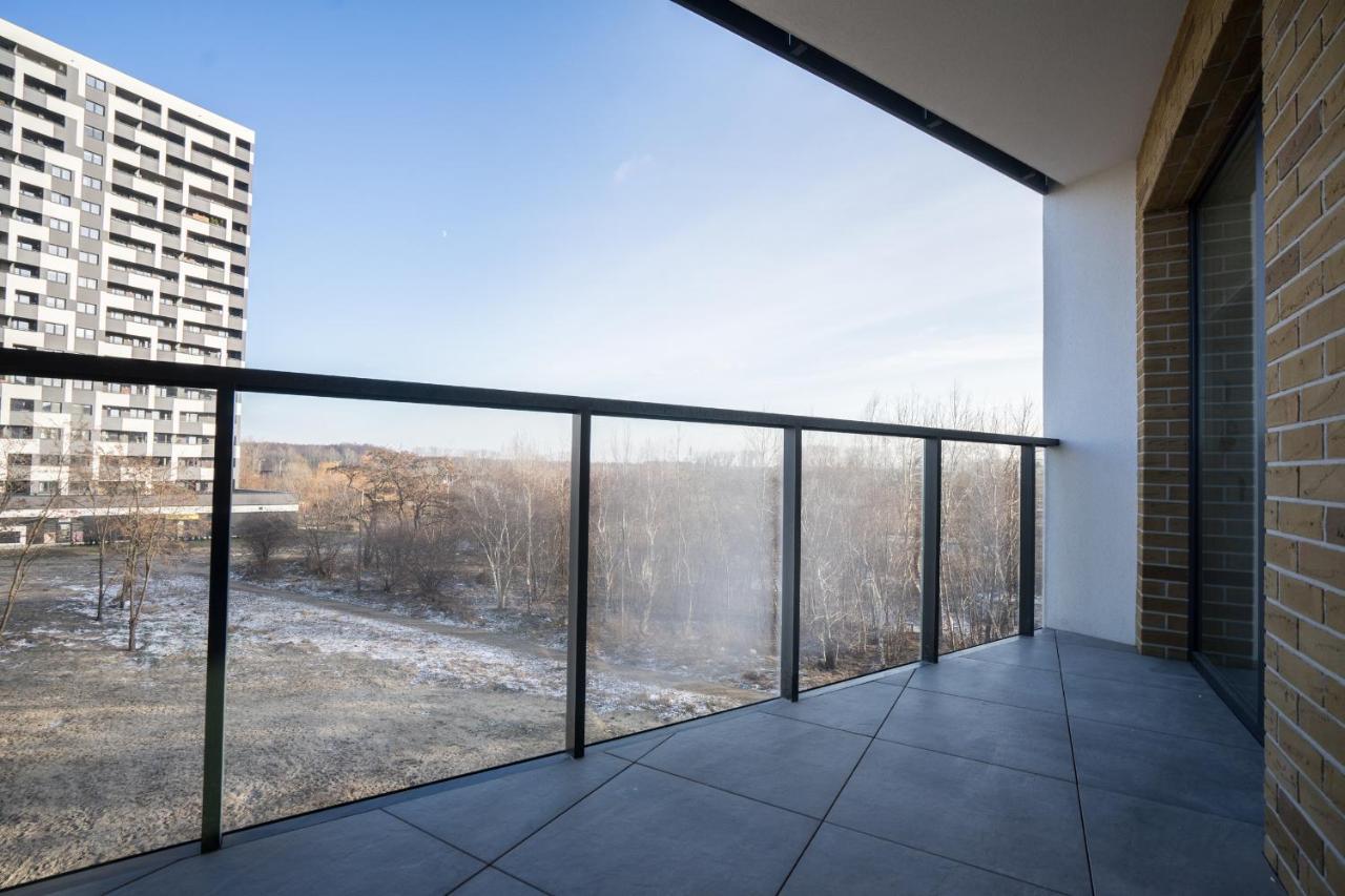 Bizapartments - Modern Flats With Parking Warsawa Bagian luar foto