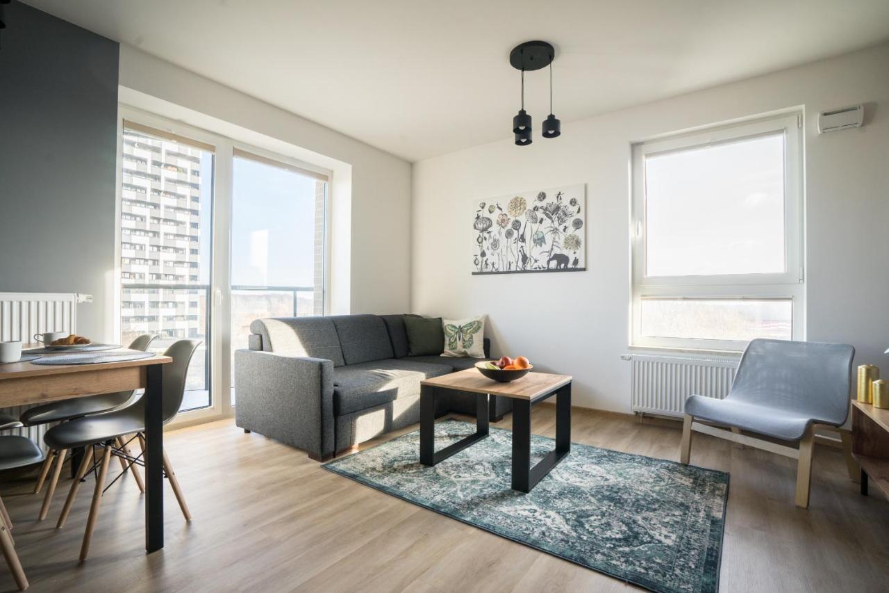 Bizapartments - Modern Flats With Parking Warsawa Bagian luar foto
