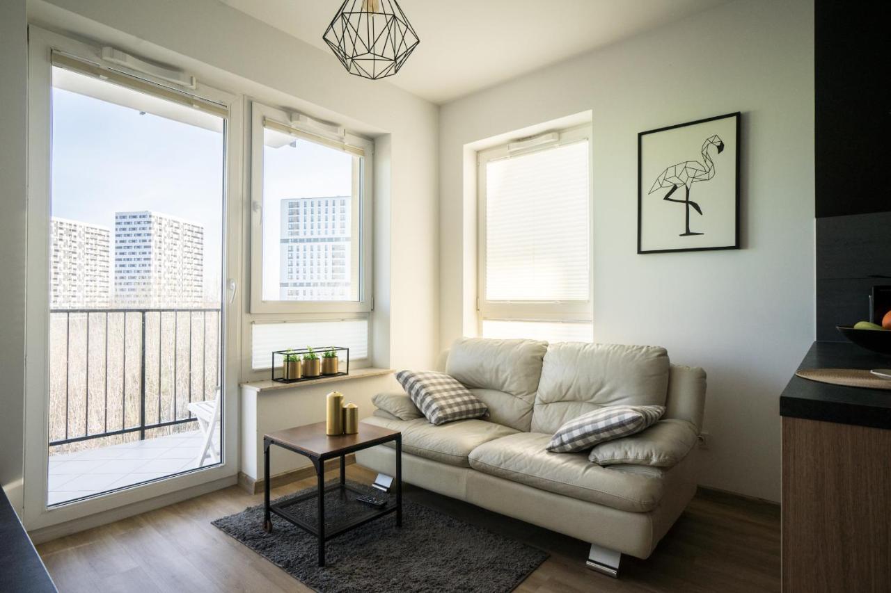 Bizapartments - Modern Flats With Parking Warsawa Bagian luar foto